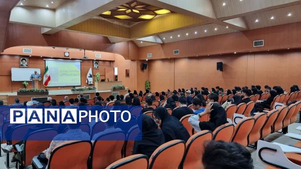 بزرگداشت پروفسور مریم میرزاخانی در دانشگاه آزاد واحد کرج