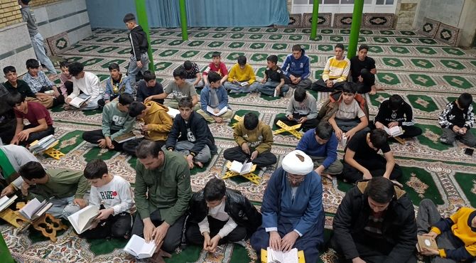 پایان خلوت، آغاز پرواز