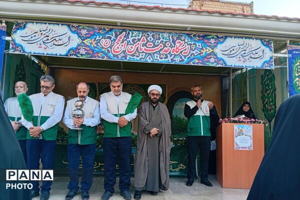 چهارشنبه‌های امام رضایی با حضور خادمان حرم در مدرسه مشکوة نور 