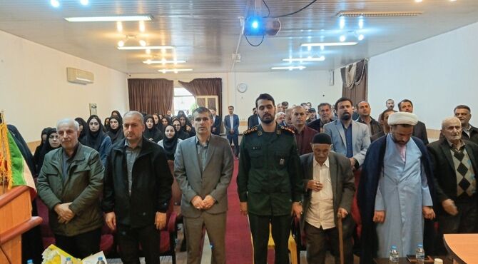 آیین تجلیل از سفیران دانایی  خشکبیجار در هفته معلم 