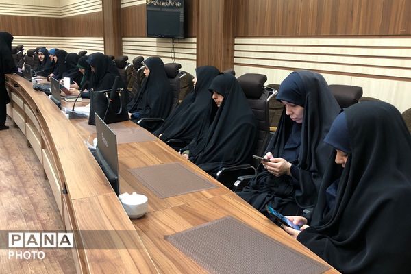 کارگاه توانمندسازی مدیران و معاونین پرورشی مدارس غیر دولتی و افتتاحیه طرح نماد در ناحیه دو شهرری 