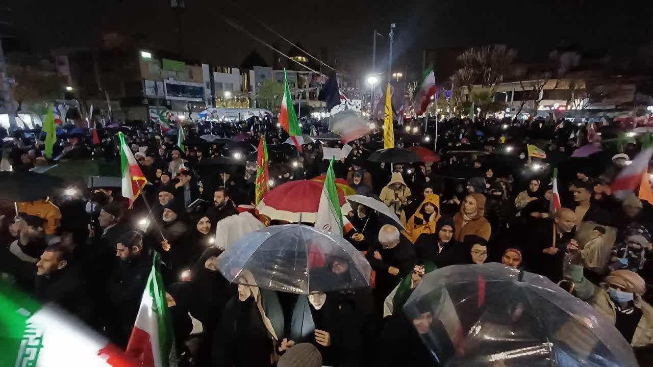 حضور پرشور مردم شهرستان فردیس در خیابان‌ها برای بیعت با رهبر انقلاب
