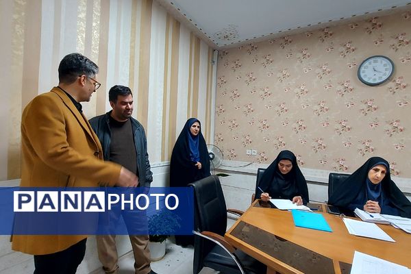 آغاز فرآیند مصاحبه کارکنان تخصصی توسط کمیته ارزیابی شناسایی معلم نمونه منطقه کهریزک 