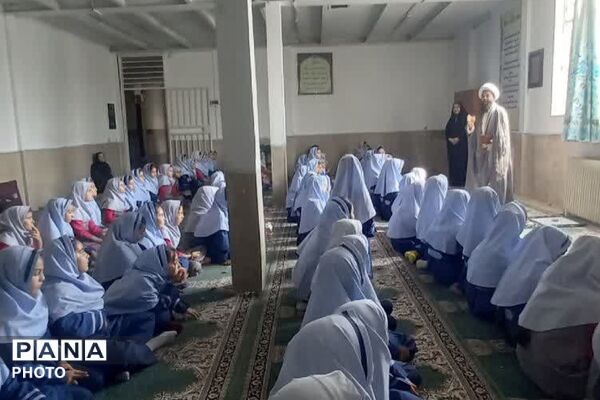 شروع سال تحصیلی همراه با اقامه نماز جماعت در مدارس