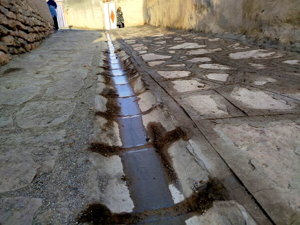 اجرای پروژه سنگ فرش روستای گزکوه 