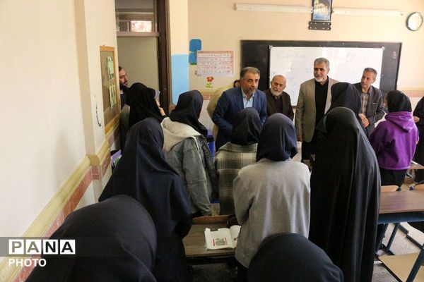  بازدید نماینده مجلس از مدارس فیروزکوه و دماوند به مناسبت هفته امور‌تربیتی