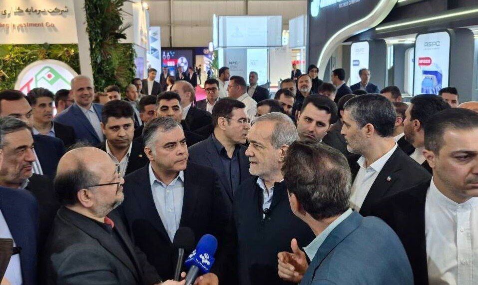 رئیس‌جمهور از بیست‌ونهمین نمایشگاه نفت بازدید کرد