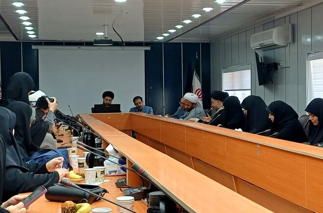نشست صمیمی مربیان «طرح امین و طلاب» آموزش و پرورش استان لرستان با مسئولین