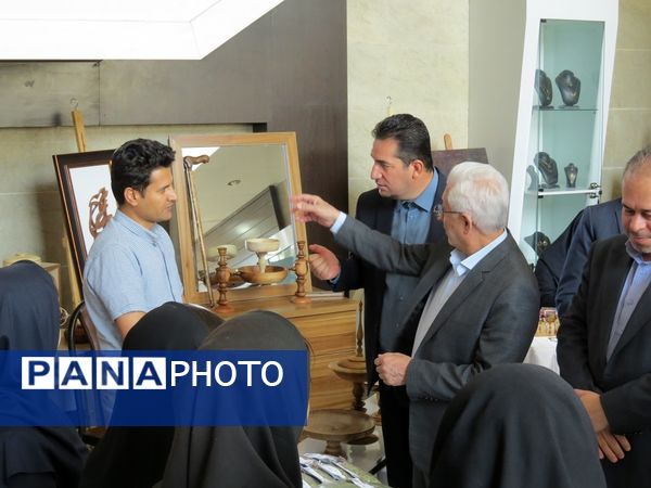 آیین تجلیل از معلمان نمونه استانی در بجنورد