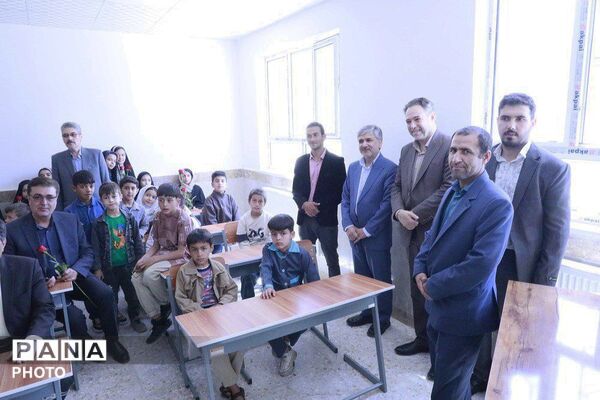 افتتاحیه دبستان ۳ کلاسه خیرساز "قمرعلی مردانی" در روستای آل  تبادکان 