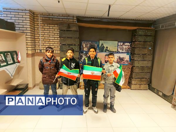 پسران حاج قاسم سلیمانی در گلزار شهدا ملارد یاد او و شهدا را گرامی داشتند