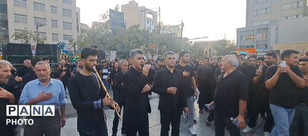 زائران بارگاه ملکوتی  امام مهربانی ها به سوگ نشستند 