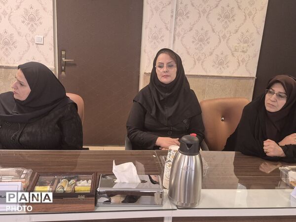 آیین سپاس معلم در آموزش و پرورش ناحیه ۴ تبریز