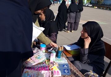 مدرسه‌ای به وسعت یک بازار