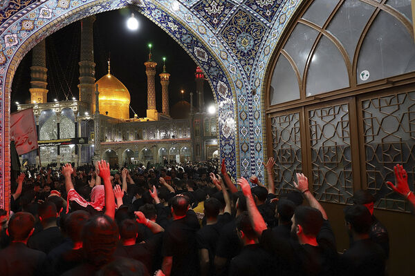 حرکت دسته عزاداری به‌مناسبت سالروز شهادت حضرت معصومه(س)