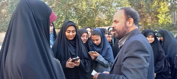 تجمع دانش‌آموزان البرزی در راستای پویش «اسرائیل او را کشت» در مصلی کرج 