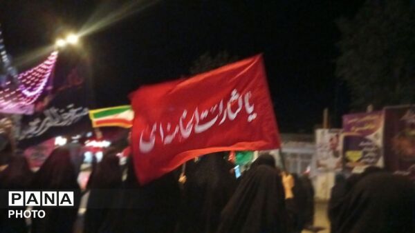 فارسان در مسیر کربلا؛ صد و پنجاه و پنجمین تجمع شبانه مردم با حال‌وهوای اربعین