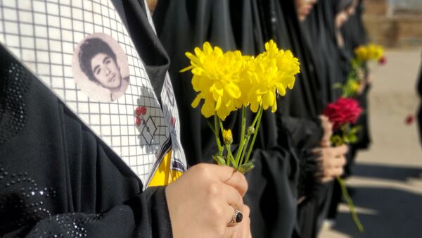 پرستو بی‌نام  در آشیانه شهر دستنا 