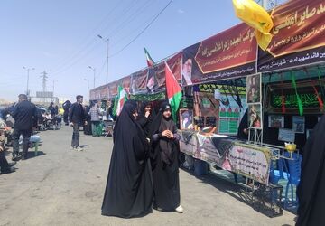 موکب های پذیرایی و خدمت‌رسانی به زائران مراسم تشییع رهبر شهید در عوارضی پردیس