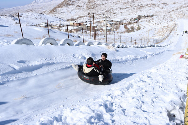 نشاط زمستانی در پیست «سخوید» یزد