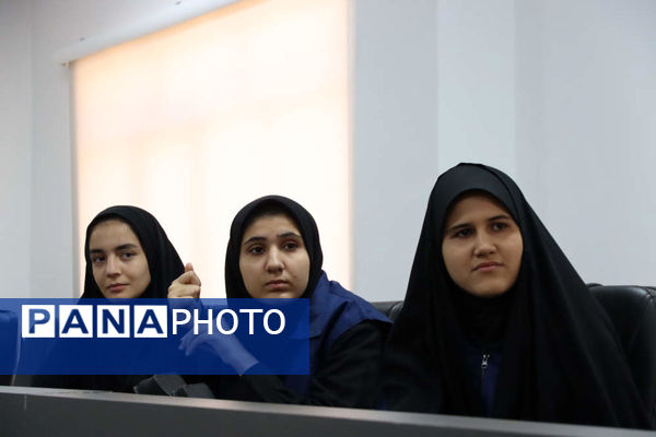 تقدیر از دانش‌آموز خبرنگاران فعال پانا اسلامشهر به مناسبت روز خبرنگار