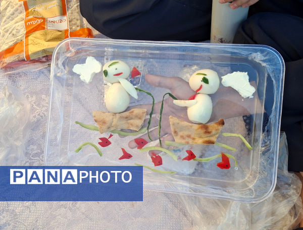 آیین صبحانه سالم در دبیرستان اخوان کریمی قم