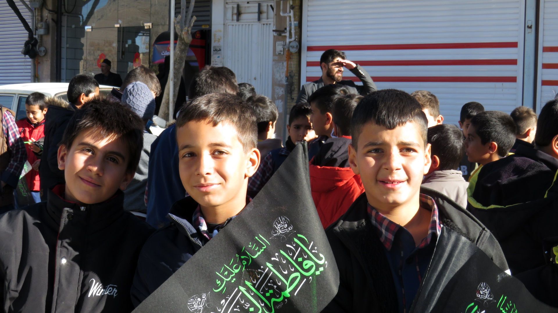 دانش‌آموزان شهرستان بن با عشق و ارادت در آیین «نوگلان فاطمی» شرکت کردند