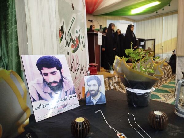 یادواره شهدا در دبیرستان شاهد فاطمیه مشهد