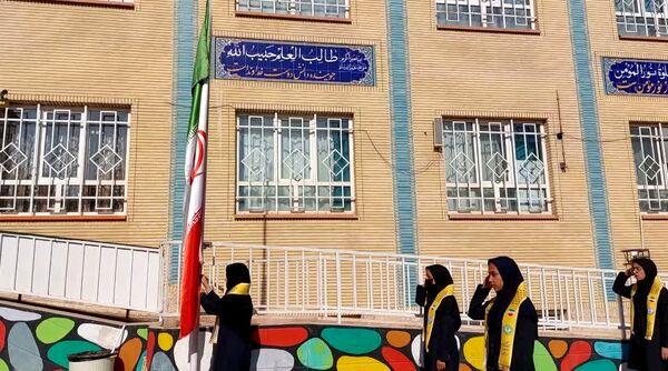 هیجان و نشاط در المپیاد درون مدرسه‌ای دبیرستان اخوان کریمی قم