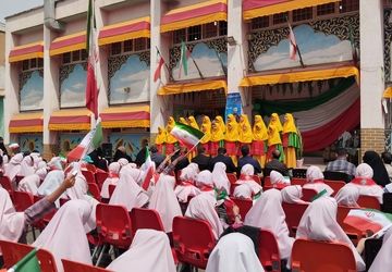 همیشه قدردان زحمات معلمان خواهیم بود