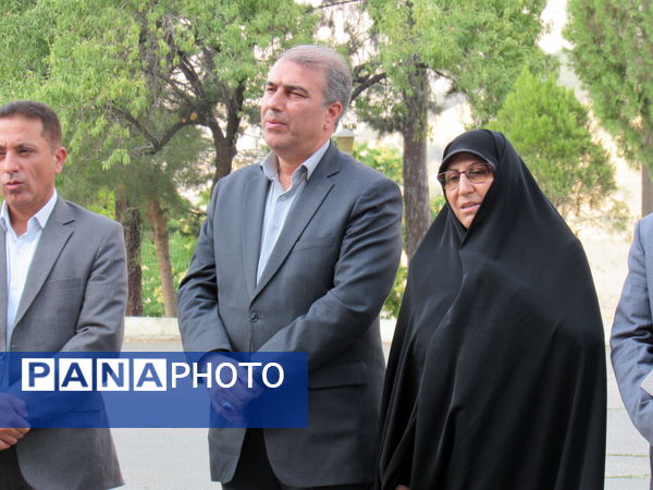 نوسازی و تجهیز ناوگان حمل و نقل اداری آموزش‌ و پرورش کردستان با توزیع ۱۶ دستگاه سمند سورن