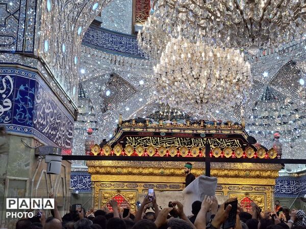 قلب ها برمدار حسین بن علی (ع) می‌تپد