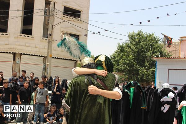 تجلی حماسه و وفاداری علمدار کربلا در اجرای عاشورایی گروه ستاره صبح