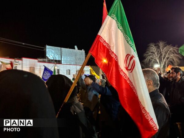 میدان شهید سلیمانی، کانون تجدید پیمان؛ ملت یکپارچه در حمایت از رهبر معظم انقلاب