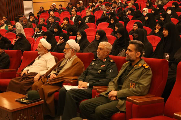 جلوه‌هایی از مراسم تکریم همسران شهدا در دانشگاه قم