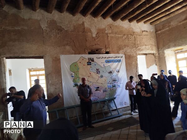 بازدید خبرنگاران پانا از باغ نشاط نیشابور 