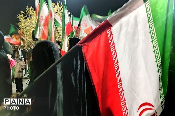 مقاومت در خیابان‌های شهر بار ادامه دارد