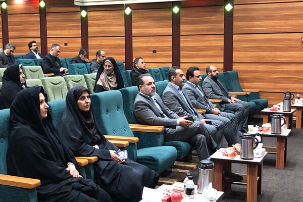 برگزاری جلسه مدیران با حضور فعال مسئولان آموزش و پرورش و اداره کل شهرستانهای تهران در ناحیه دو شهرری