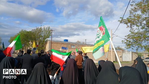 شریف آباد مشرف به یادگاری رهبر