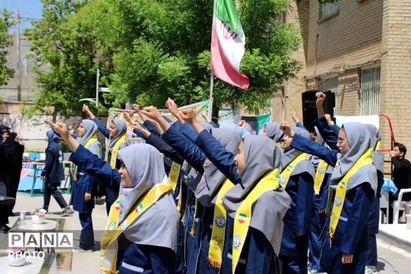 زنگ سپاس معلم در فاروج به صدا در آمد 