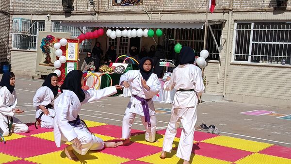 المپیاد ورزشی در دبیرستان کوثر فرهنگیان
