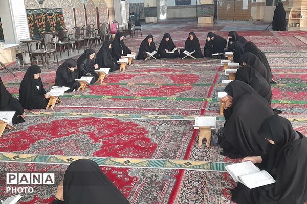 برپایی نمایشگاه فرهنگی به مناسبت پنجم مرداد در مصلی شهرستان قدس 