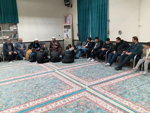 حضور پرشور دانش‌آموزان خدا‌آفرین در نماز عبادی ـ سیاسی جمعه