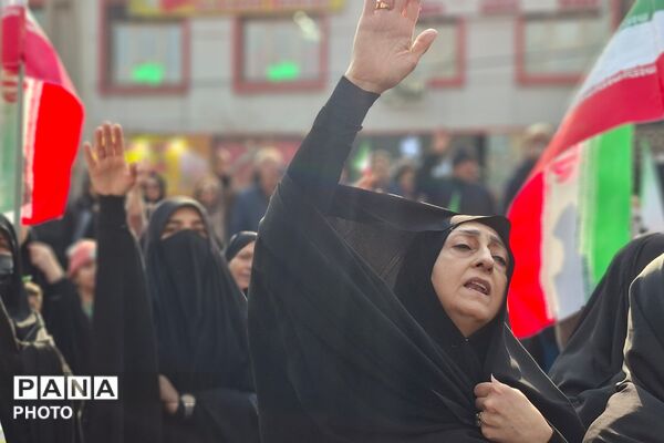 بیعت مردم قرچک با سومین رهبر نظام مقدس جمهوری اسلامی ایران