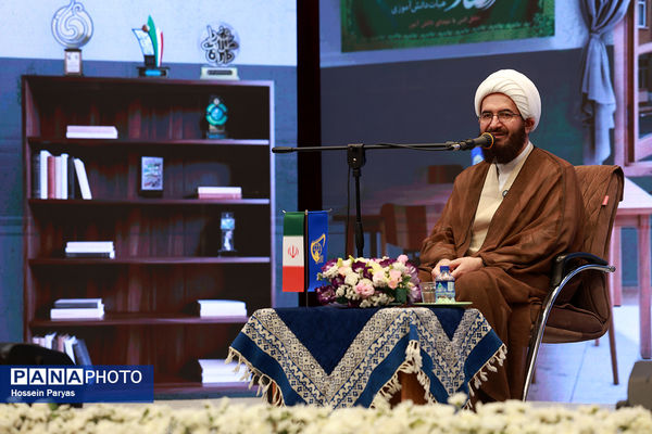 افتتاحیه پانزدهمین کنگره اتحادیه انجمن‌های اسلامی دانش‌آموزان با محوریت «پیوند دین و دانش»