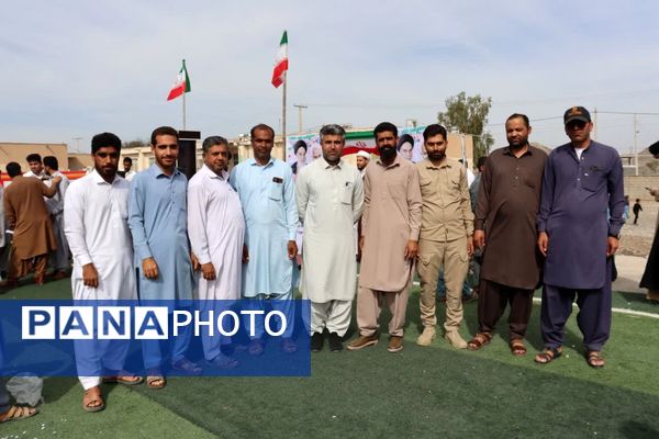 حضور پرشور شیعه و سنی دهستان رمشک در یوم‌الله ۲۲ بهمن