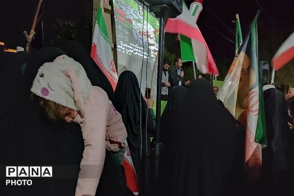 از انتقام خون شهدا صرف نظر نخواهیم کرد