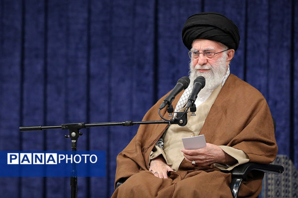 دیدار هزاران نفر از اقشار مختلف مردم درباره تحولات منطقه