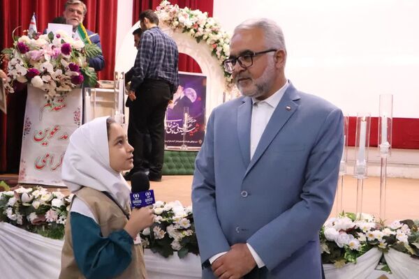 آیین سپاس معلم و تجلیل از معلمان نمونه ناحیه ۳ کرمانشاه