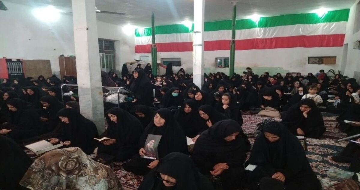 دعای پرفیض جوشن‌کبیر، نجوای هزار نام خداوند را در فضای مسجد طنین‌انداز کرد